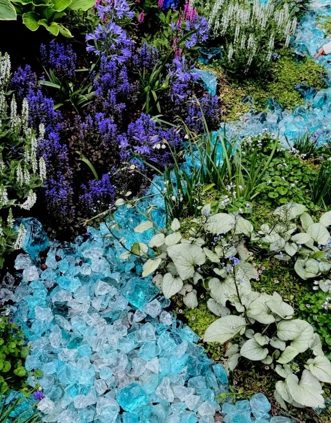 glass-landscaping-stones-fire-pit